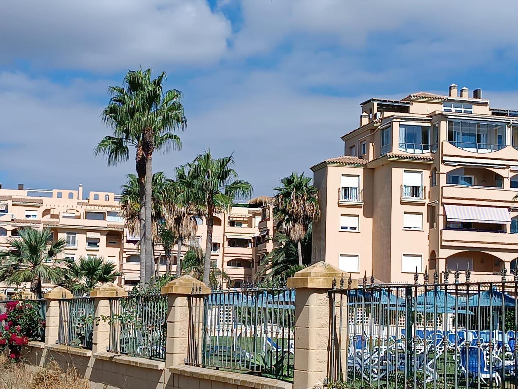 Dos Soles - Only 100 Meters From Beach Τορρεμολίνος Εξωτερικό φωτογραφία